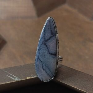 Elegant Purple/gray Stone Ring